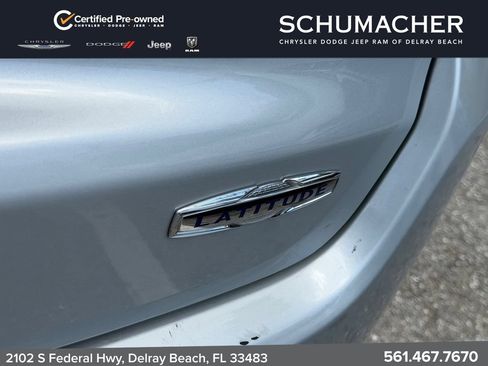 Used 2024 Jeep Compass Latitude AWD/4WD image 17