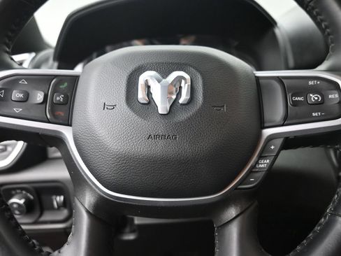 Used 2022 RAM 1500 Big Horn AWD/4WD image 17