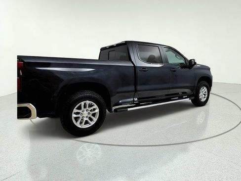 Used 2024 Chevrolet Silverado 1500 LT w/ Z71 Off-Road Package AWD/4WD image 8