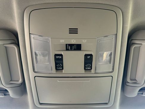 Used 2016 Toyota RAV4 Limited image 33