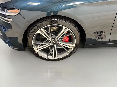 Used 2024 Genesis G70 3.3T Advanced w/ Sport Prestige Package image 32