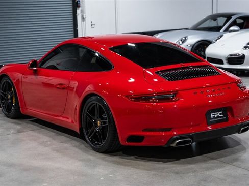 Used 2017 Porsche 911 Carrera RWD image 4