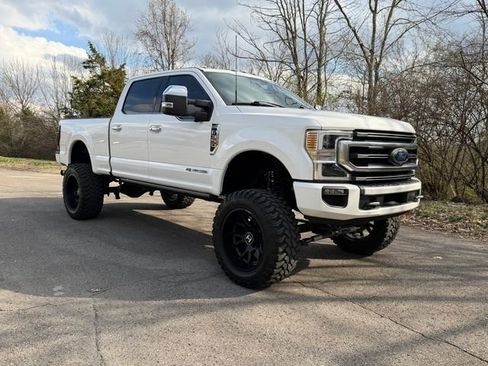 Used 2022 Ford F350 Platinum image 5