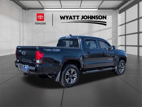 Certified 2019 Toyota Tacoma TRD Sport image 5