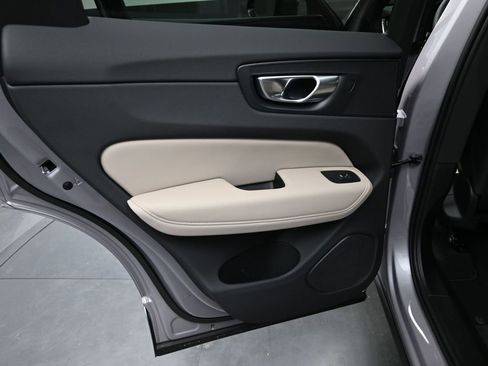 New 2026 Volvo XC60 B5 Core AWD/4WD image 15