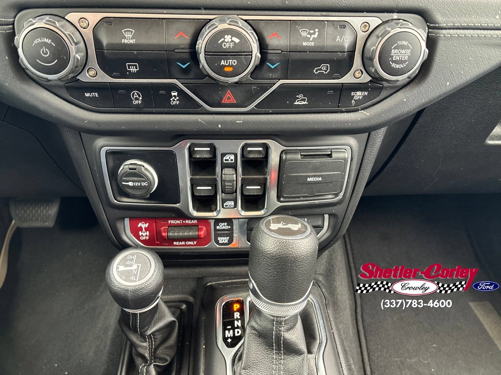 Used 2025 Jeep Wrangler Unlimited Rubicon AWD/4WD image 23