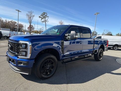 New 2026 Ford F250 XLT w/ XLT Premium Package AWD/4WD image 8