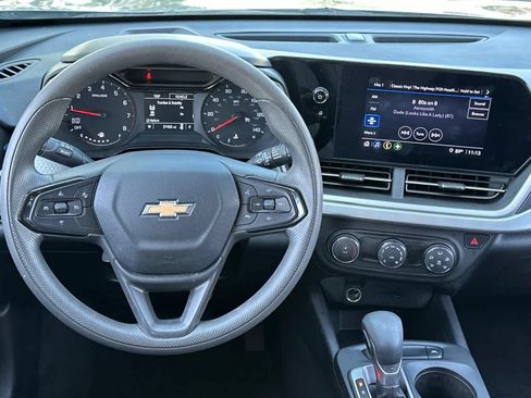 Used 2025 Chevrolet Trax LS w/ Driver Confidence Package FWD image 15