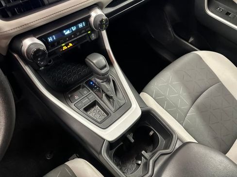 Certified 2025 Toyota RAV4 XLE FWD image 24