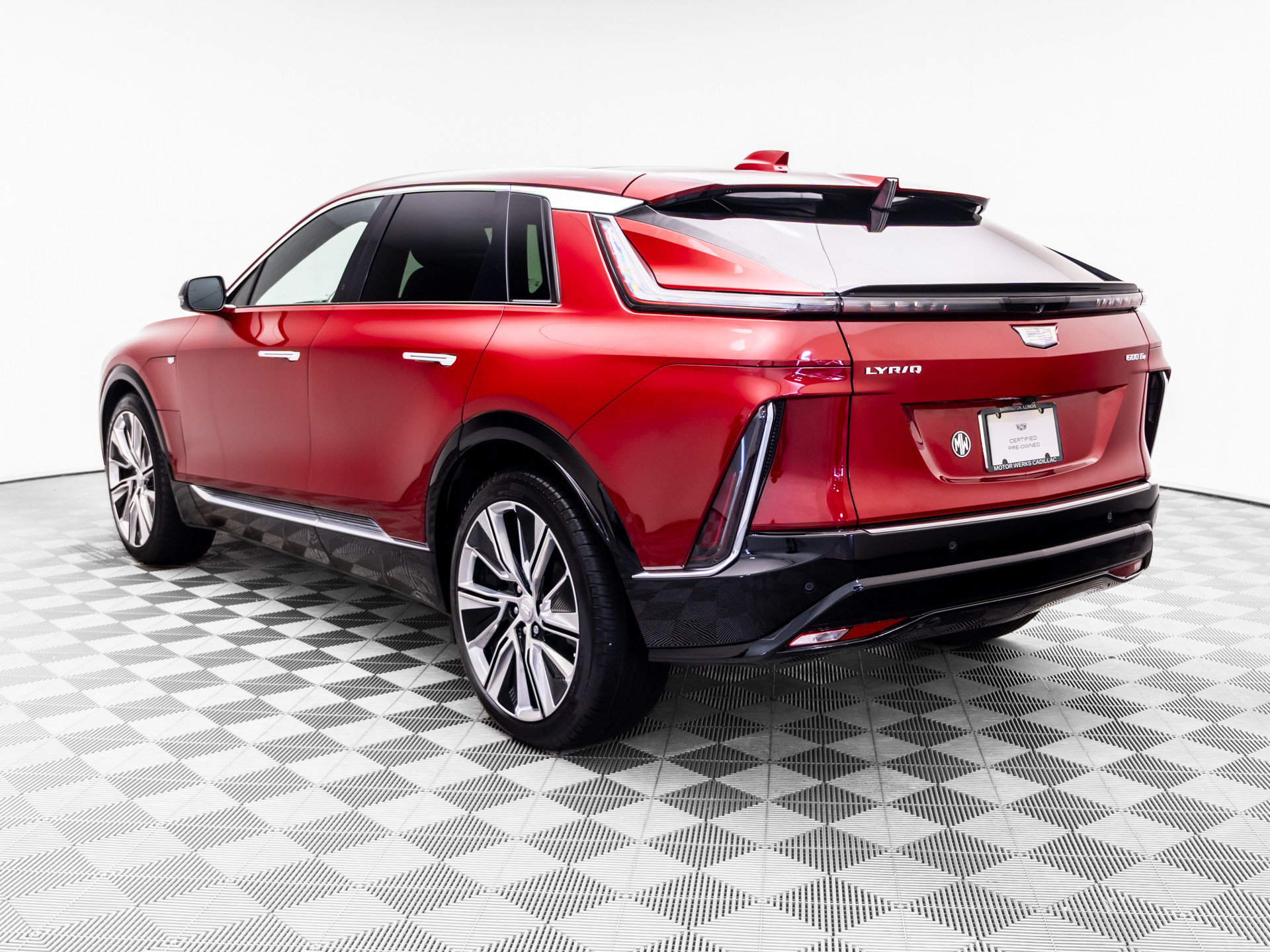 Certified 2025 Cadillac Lyriq Luxury w/ LPO, Floor Liner Package AWD/4WD image 3