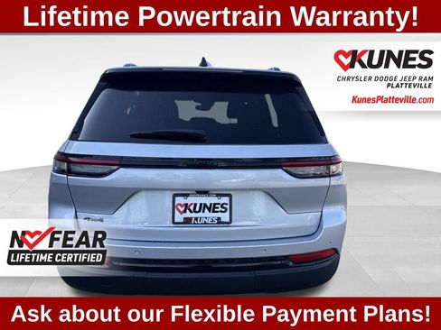Used 2024 Jeep Grand Cherokee Altitude AWD/4WD image 4