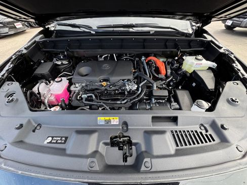 New 2026 Toyota Highlander Platinum AWD/4WD image 33