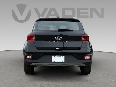 New 2026 Hyundai Venue SEL FWD image 23