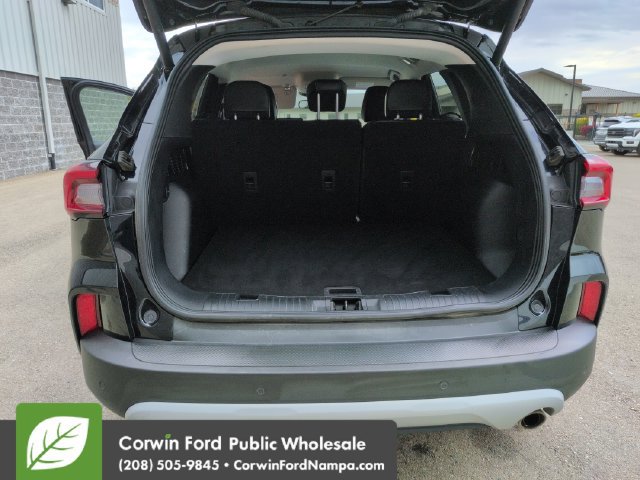 Used 2024 Ford Escape Platinum AWD/4WD image 28