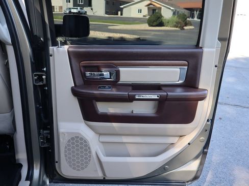 Used 2015 RAM 1500 Laramie w/ Convenience Group AWD/4WD image 25