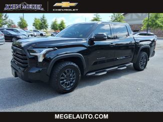 Used 2025 Toyota Tundra SR5 w/ SR5 Convenience Package AWD/4WD video 1