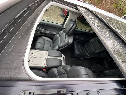 New 2025 Lincoln Navigator Reserve AWD/4WD image 6