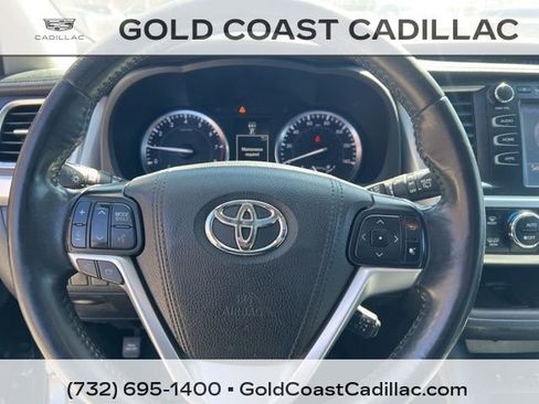 Used 2015 Toyota Highlander XLE image 18