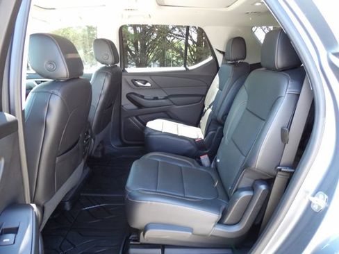 Used 2019 Chevrolet Traverse LT w/ LT Premium Package FWD image 14