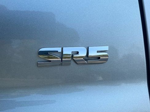 Used 2014 Toyota Tundra SR5 w/ SR5 Upgrade Package image 13