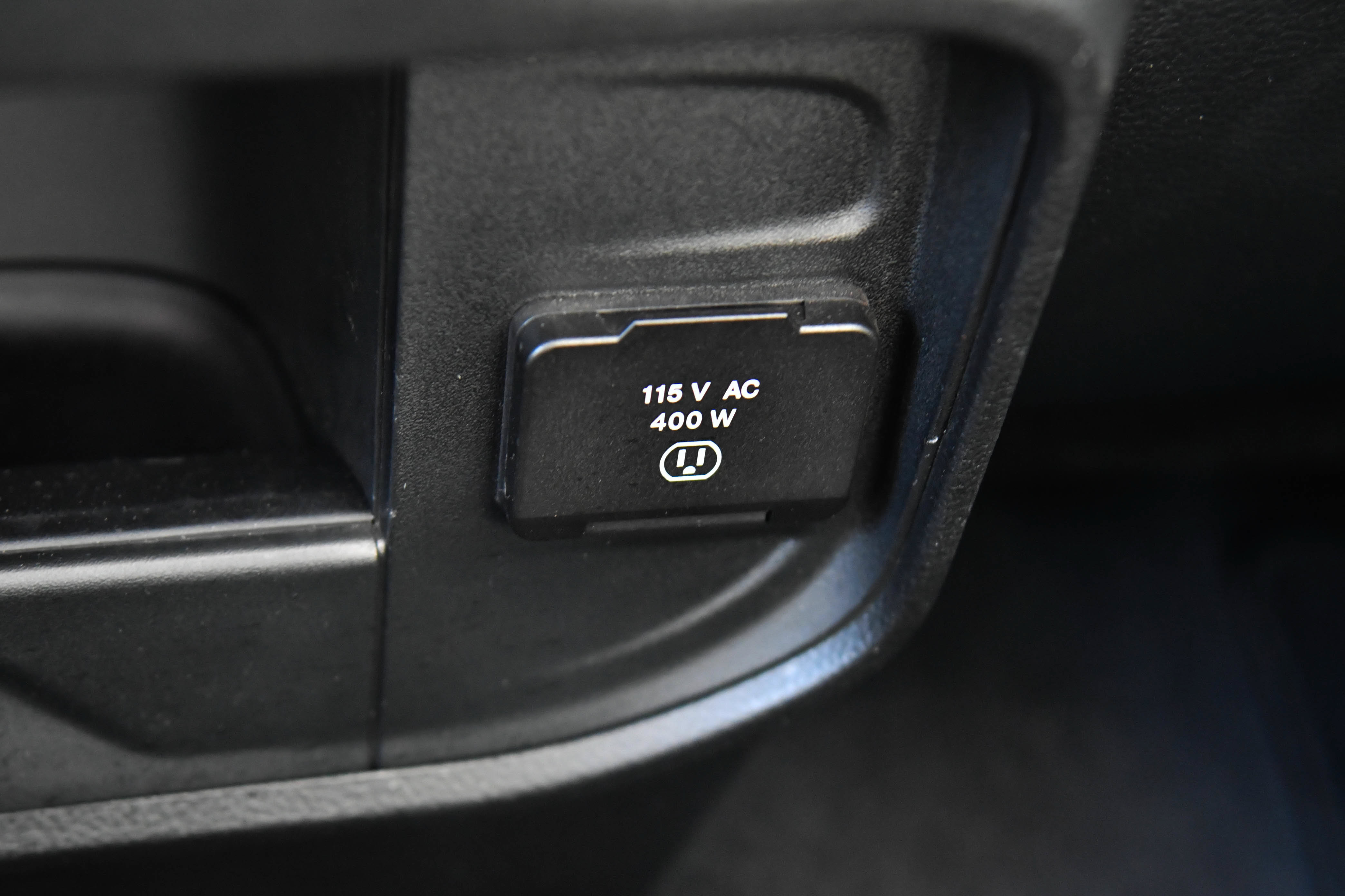 Used 2026 RAM 2500 Laramie AWD/4WD image 33
