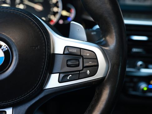 Used 2017 BMW 540i xDrive image 32