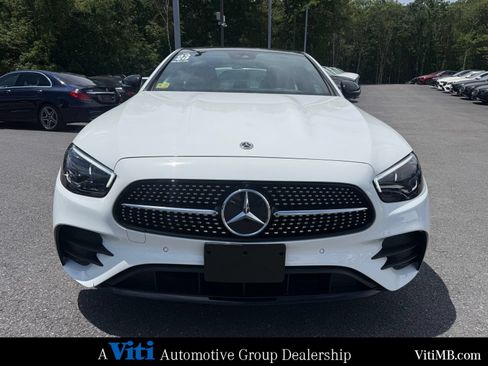Used 2023 Mercedes-Benz E 350 4MATIC Sedan image 3