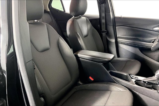 Used 2023 Buick Encore GX Preferred w/ Cold Weather Comfort Package FWD image 8