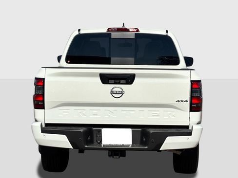 New 2026 Nissan Frontier SV image 4
