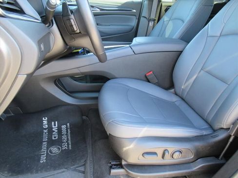 Used 2024 Buick Enclave Essence w/ Experience Buick Package image 15