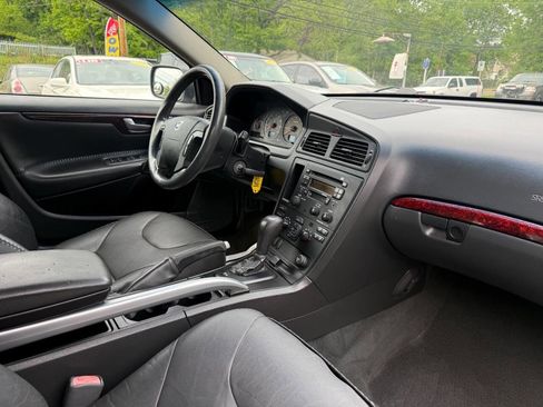Used 2004 Volvo V70 AWD/4WD image 19