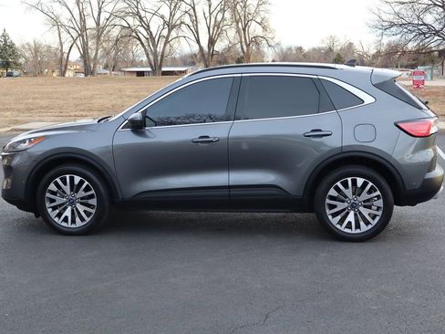 Used 2021 Ford Escape Titanium image 9