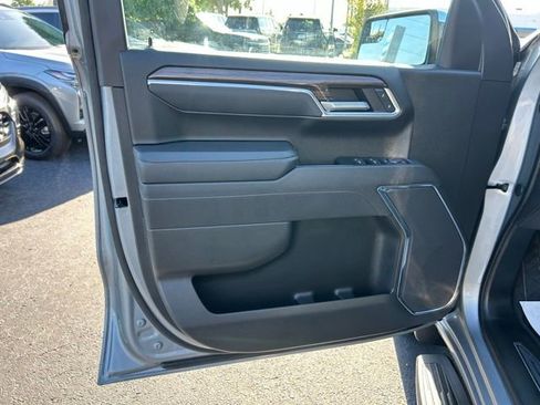 Used 2025 Chevrolet Silverado 1500 LT image 12