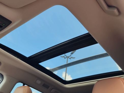 Used 2024 Nissan Pathfinder Platinum w/ Cargo Package image 14