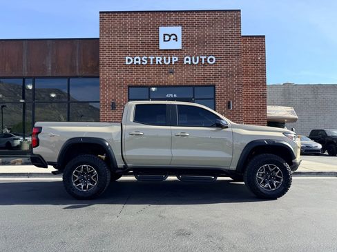 Used 2024 Chevrolet Colorado ZR2 w/ Technology Package image 9