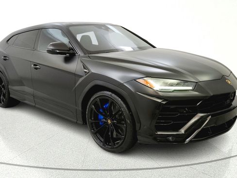 Used 2021 Lamborghini Urus AWD/4WD image 1