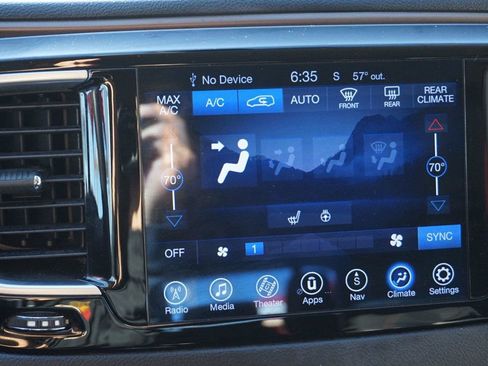 Used 2017 Chrysler Pacifica Touring-L Plus image 40