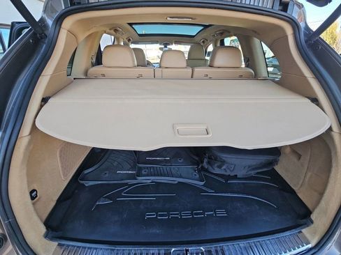Used 2016 Porsche Cayenne S image 20