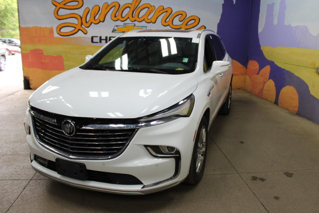 Used 2022 Buick Enclave Essence w/ Experience Buick Package AWD/4WD image 4