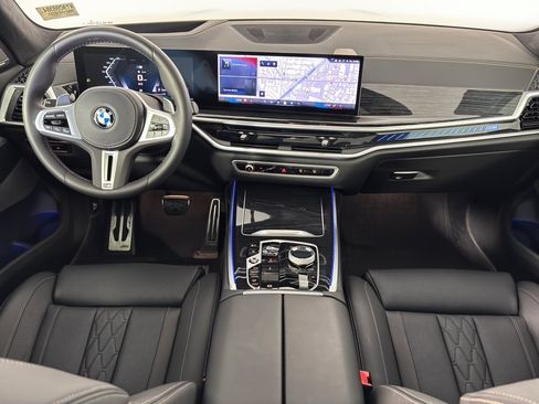 Used 2026 BMW X7 M60i AWD/4WD image 17