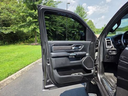 Used 2022 RAM 1500 Laramie w/ Sport Appearance Package AWD/4WD image 12