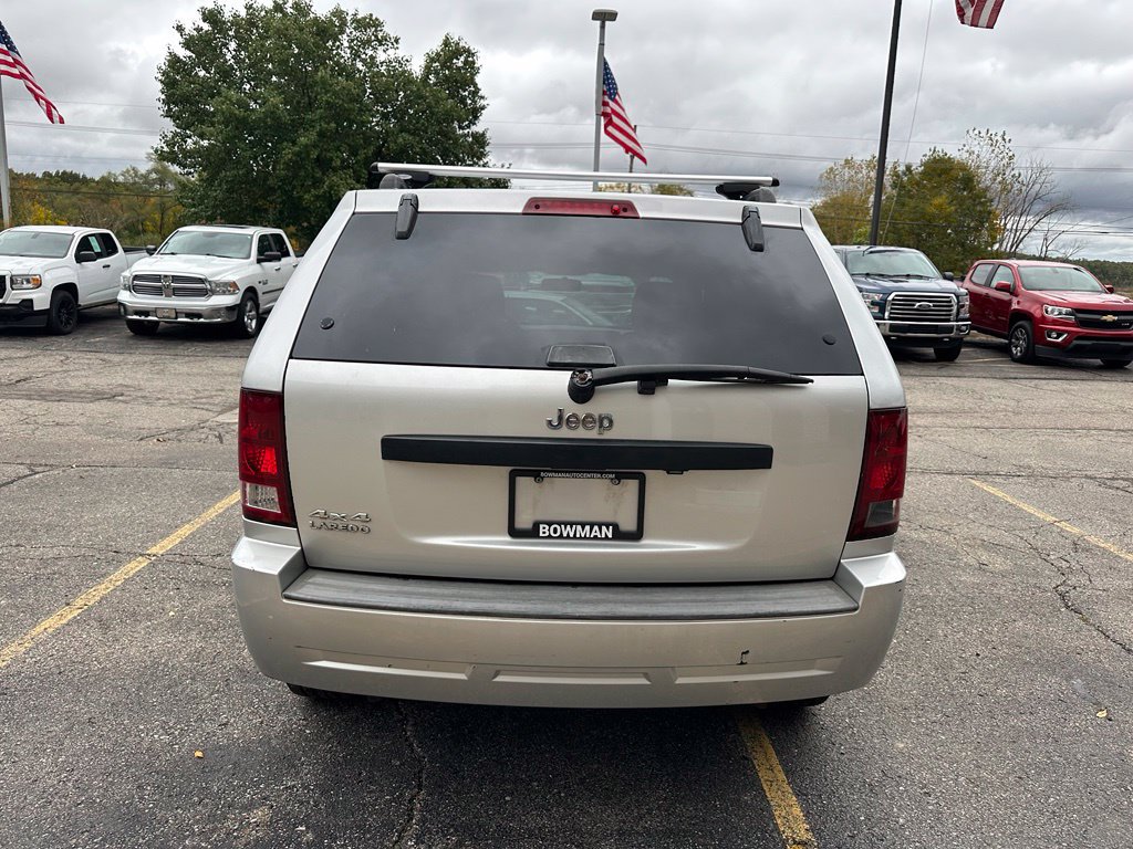 Used 2008 Jeep Grand Cherokee Laredo AWD/4WD image 4