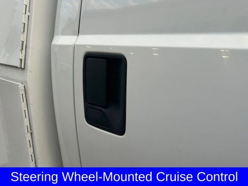 Used 2016 Ford F550 2WD Regular Cab Super Duty image 17