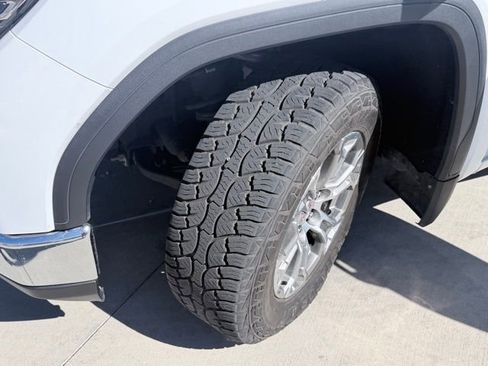 Used 2024 GMC Sierra 1500 SLT image 36