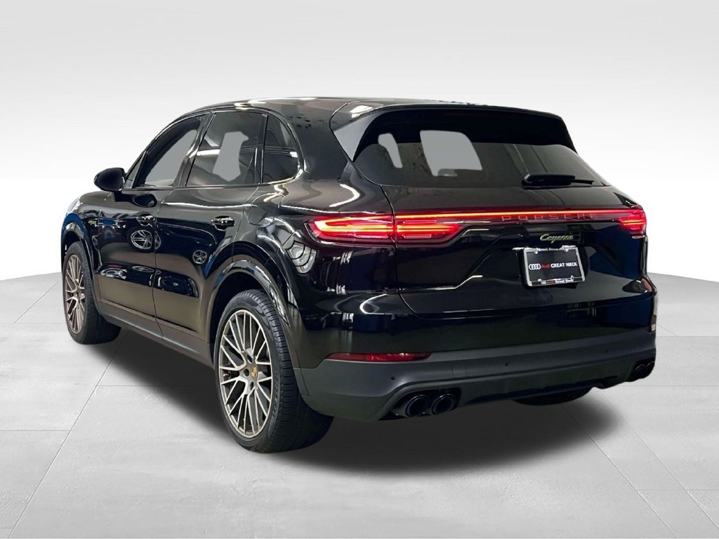 Used 2023 Porsche Cayenne Platinum Edition AWD/4WD image 7