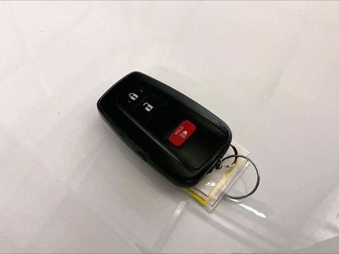 Used 2023 Toyota RAV4 XLE image 9