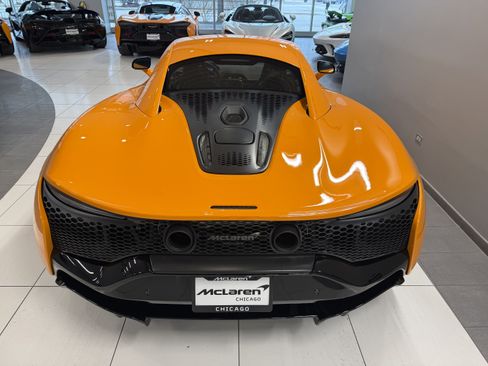 New 2026 McLaren Artura image 3