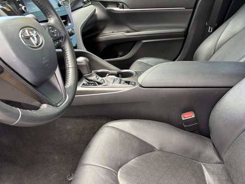 Used 2024 Toyota Camry XSE FWD image 12