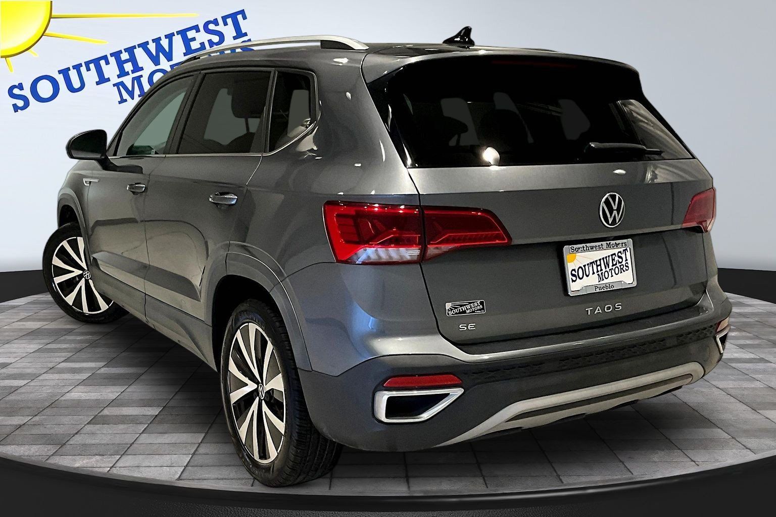Used 2022 Volkswagen Taos SE FWD image 5