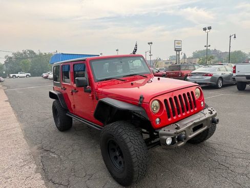Used 2017 Jeep Wrangler Unlimited Sport AWD/4WD image 4